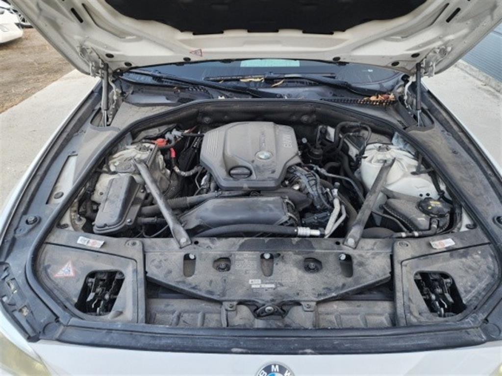 BMW 5 Series - Vista 5