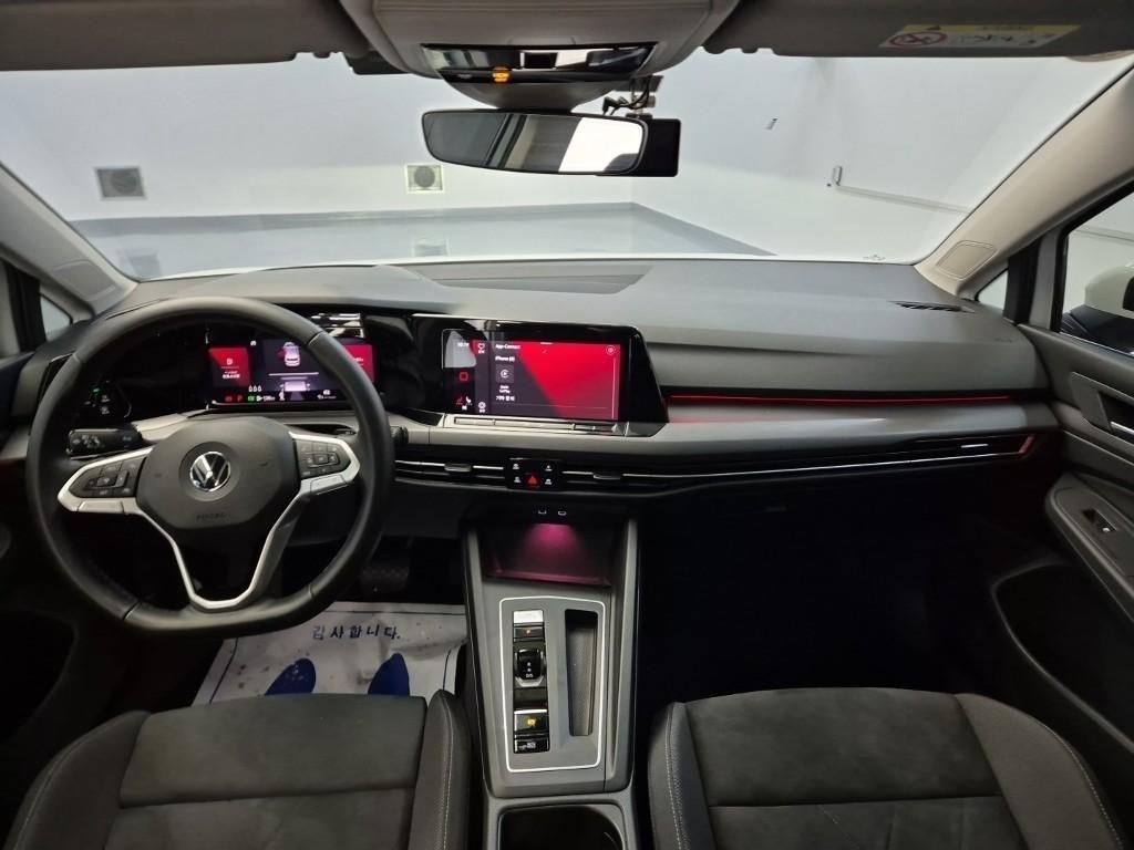 Volkswagen Golf - Vista 7