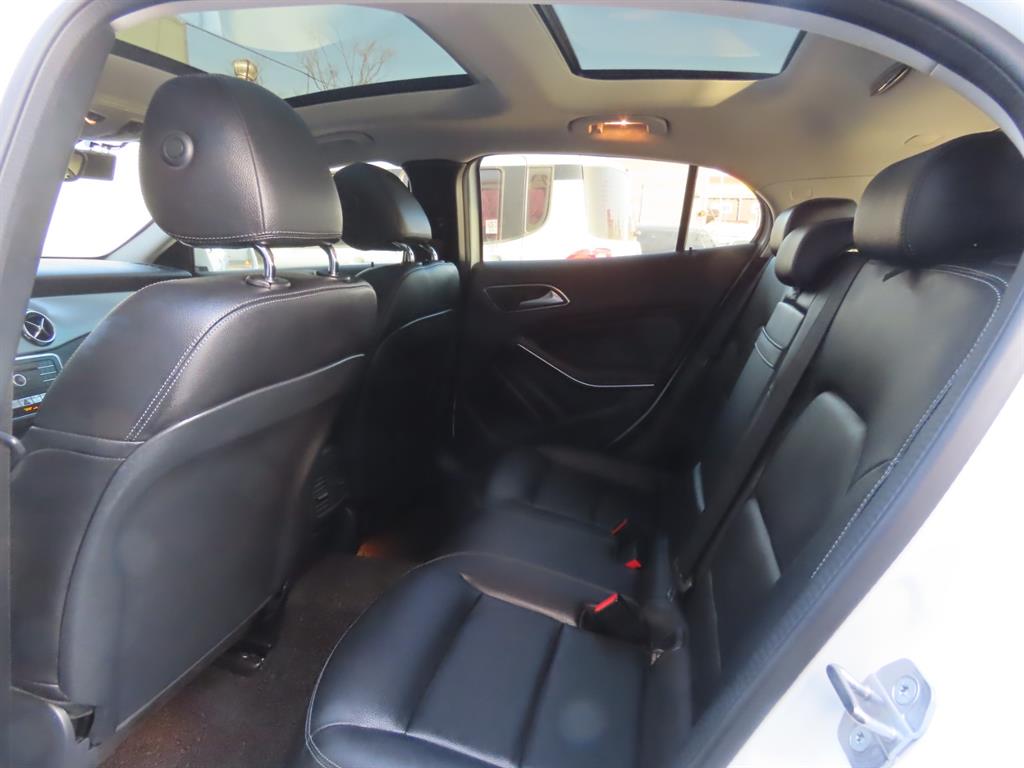 Mercedes Benz GLA Class 2019 Blanco - Importación desde Corea - HF Imports Iquique - Foto 8