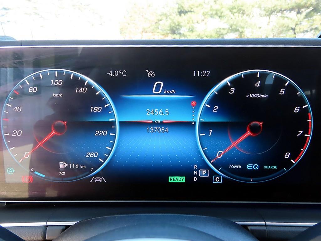 Mercedes Benz GLE Class - Vista 9