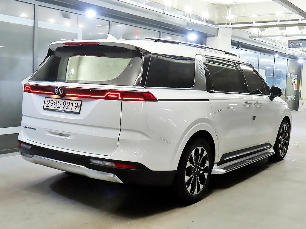 KIA Carnival - Vista 4