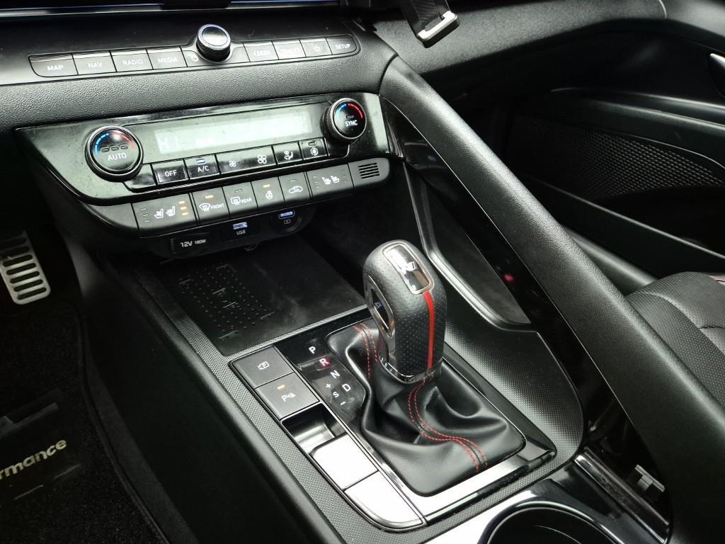 HYUNDAI Avante - Vista 8