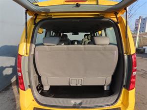 HYUNDAI Starex - Vista 10