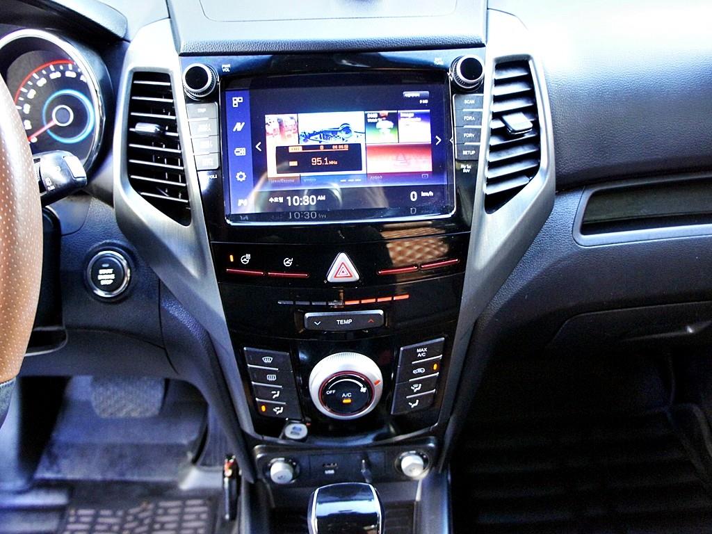 Ssangyong Tivoli 2019 Blanco - Importación desde Corea - HF Imports Iquique - Foto 10