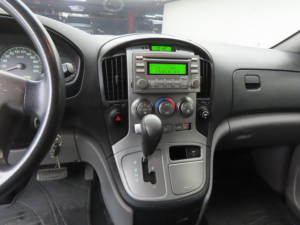 HYUNDAI Starex - Vista 11