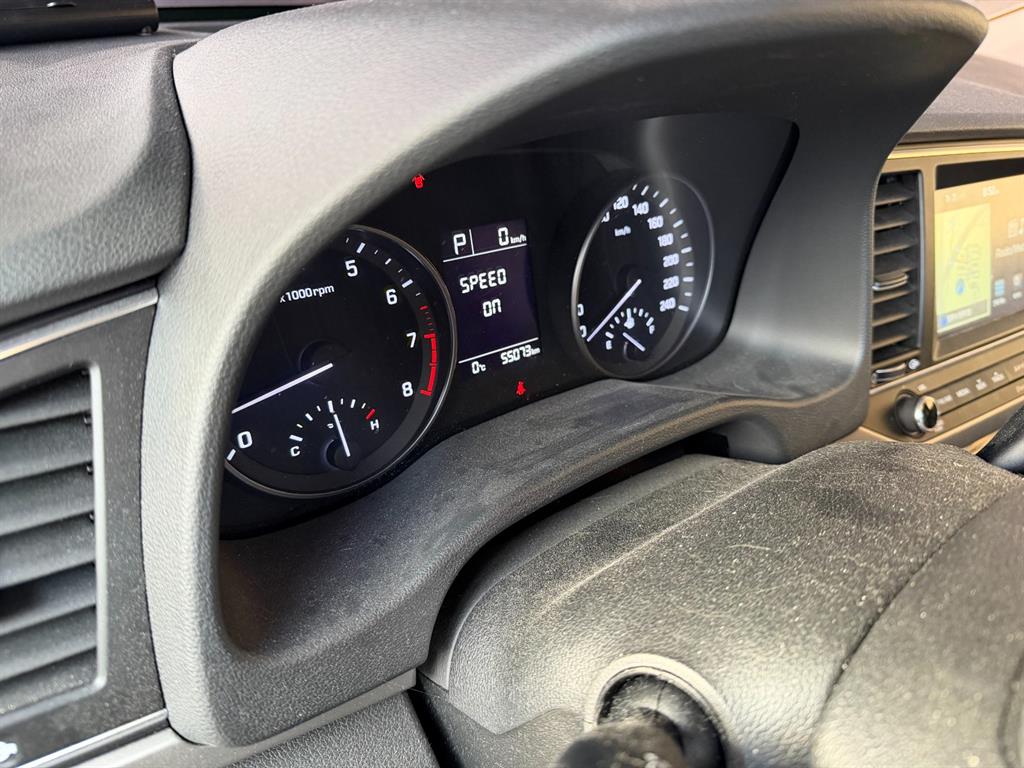 HYUNDAI Avante - Vista 5