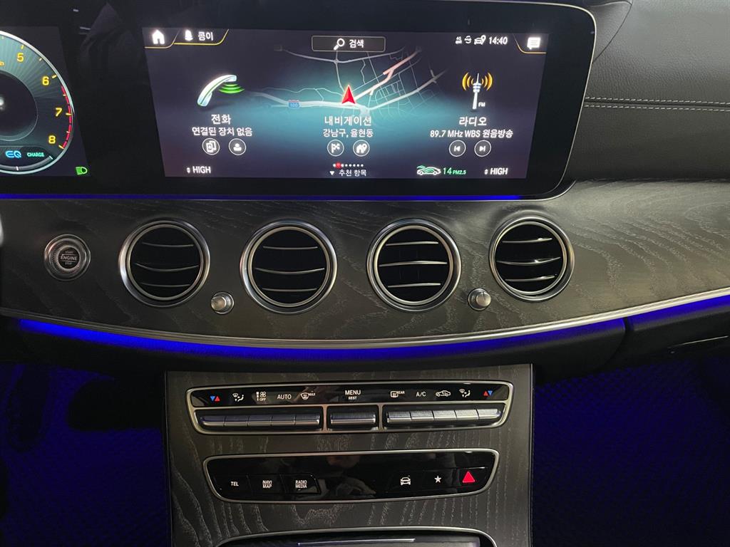 Mercedes Benz E class - Vista 10