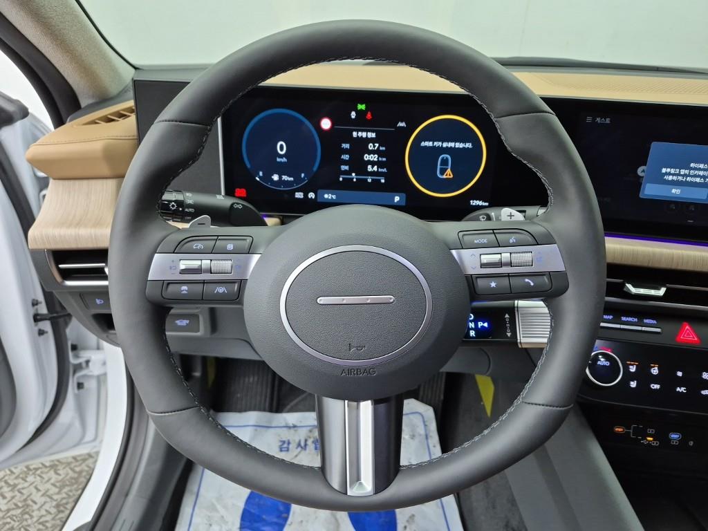 HYUNDAI Sonata - Vista 9