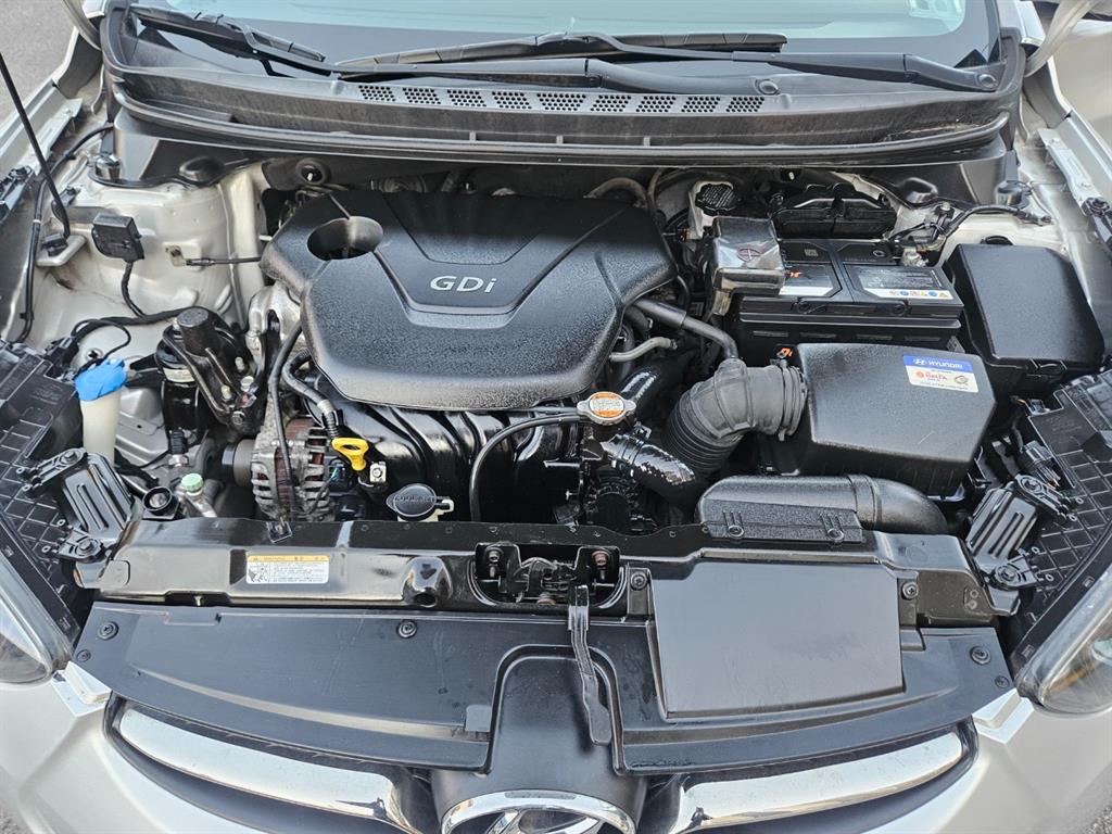 HYUNDAI Avante 2010 Plateado - Importación desde Corea - HF Imports Iquique - Foto 16