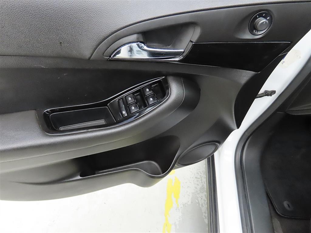 Chevrolet Orlando 2013 Blanco - Importación desde Corea - HF Imports Iquique - Foto 13