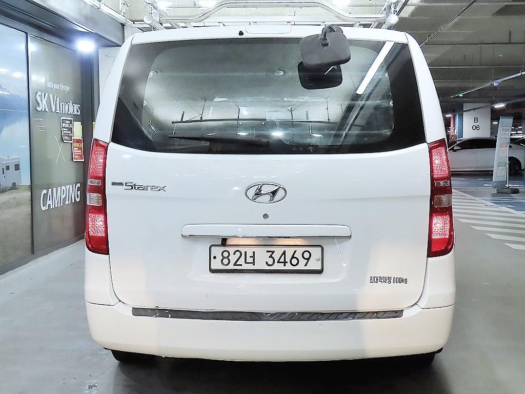 HYUNDAI Starex - Vista 5
