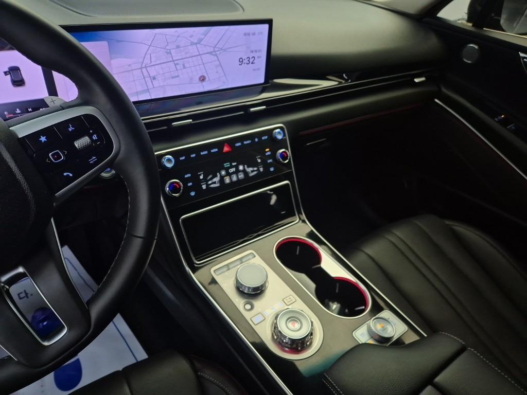 Genesis GV80 - Vista 10