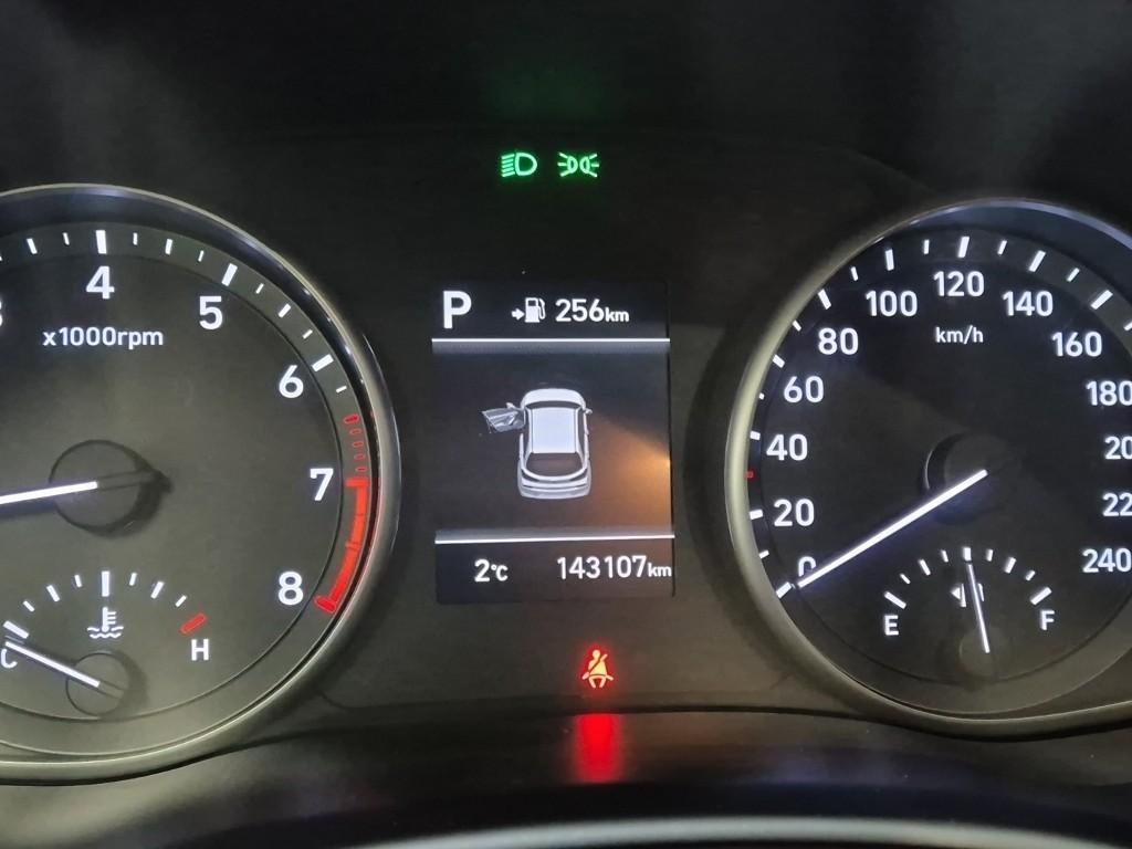 HYUNDAI i30 - Vista 6