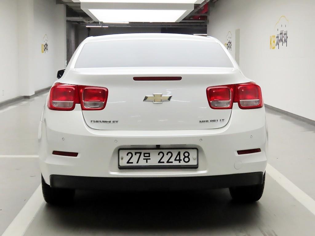 Chevrolet Malibu - Vista 3