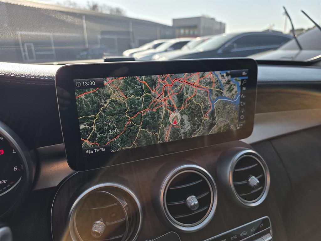 Mercedes Benz C Class 2019 Verde - Importación desde Corea - HF Imports Iquique - Foto 15