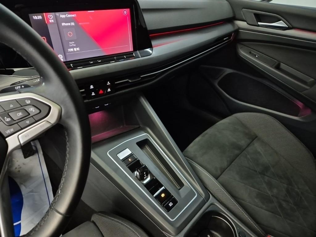 Volkswagen Golf - Vista 10