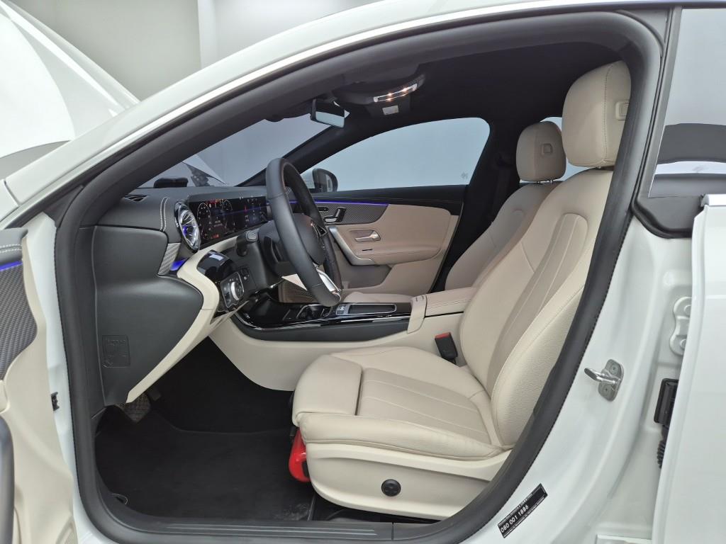 Mercedes Benz CLA Class - Vista 11