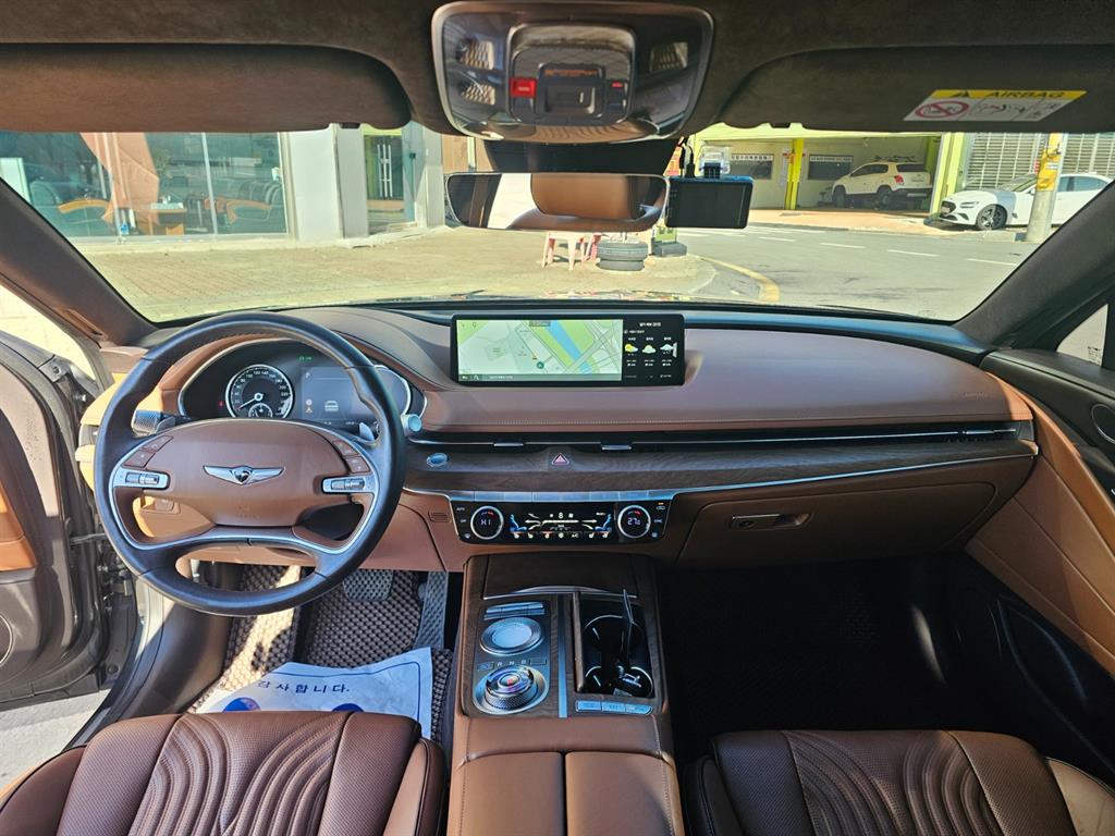 Genesis G80 - Vista 12