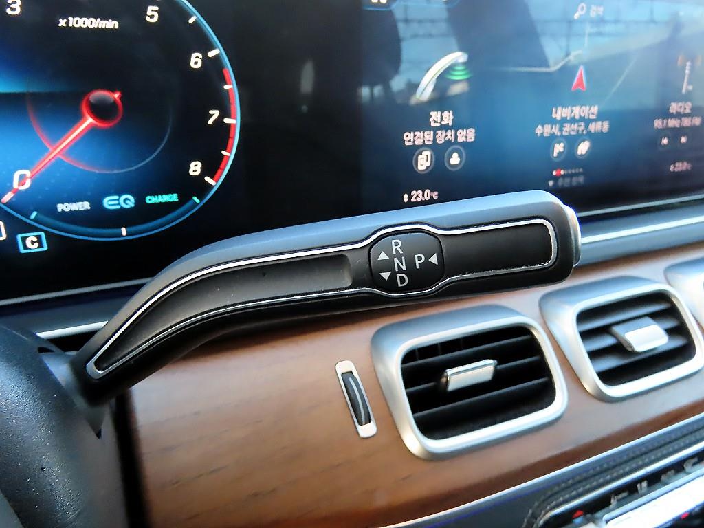 Mercedes Benz GLE Class - Vista 11