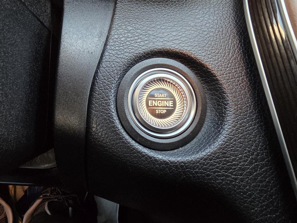 Mercedes Benz C Class 2019 Verde - Importación desde Corea - HF Imports Iquique - Foto 13