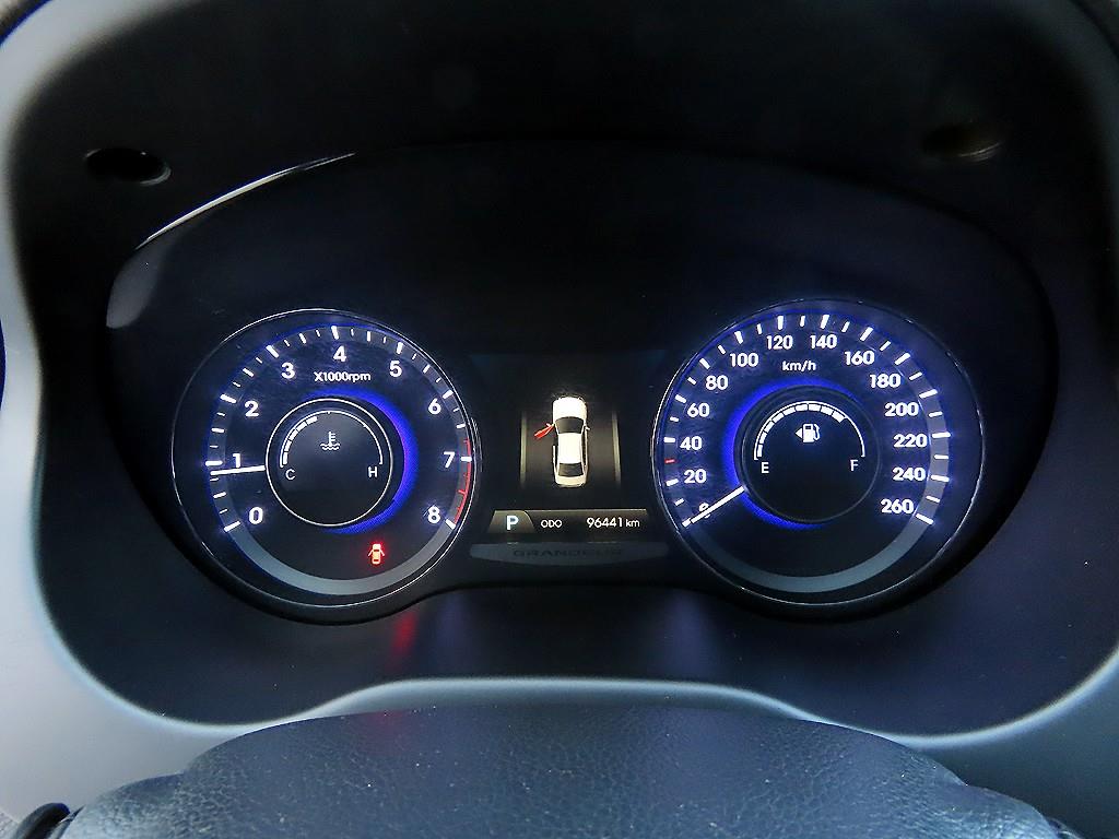HYUNDAI Grandeur - Vista 9