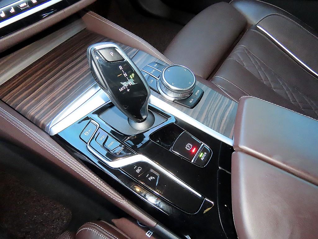 BMW 5 Series - Vista 11