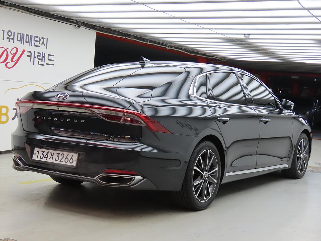 HYUNDAI Grandeur - Vista 3