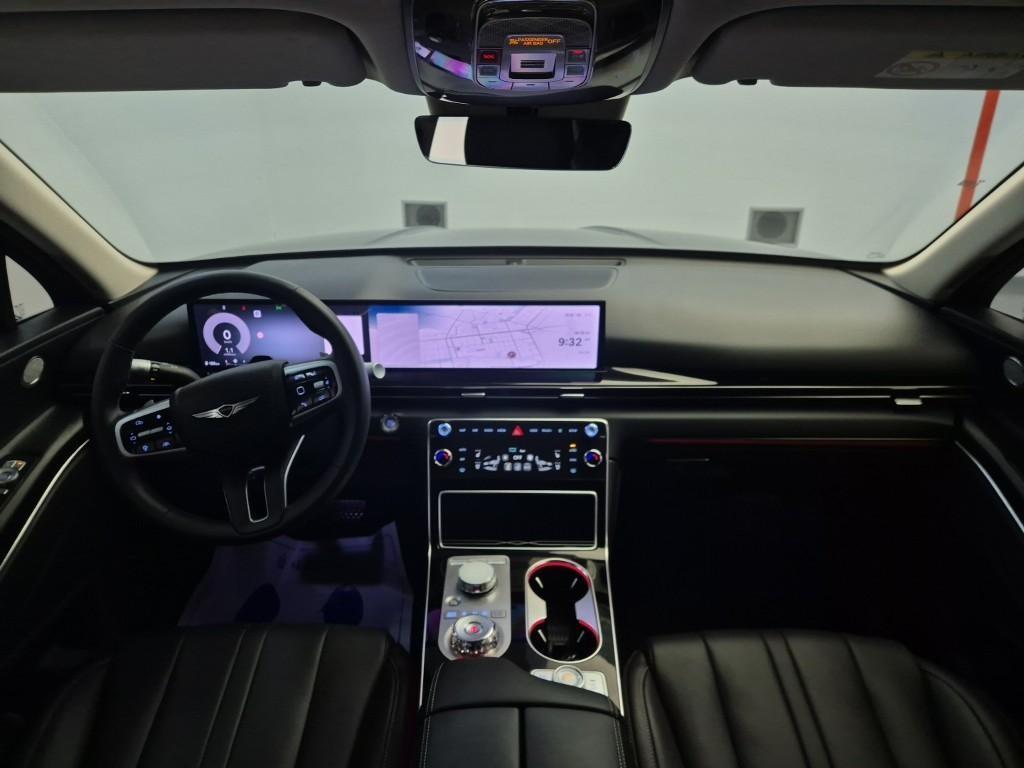 Genesis GV80 - Vista 7