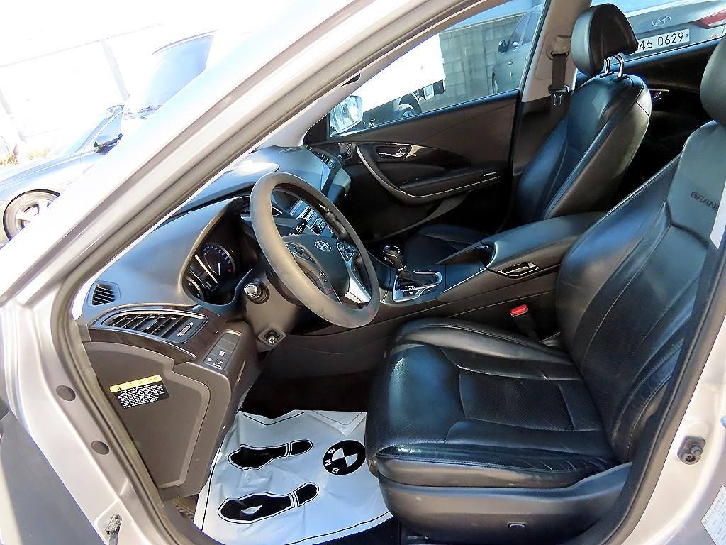 HYUNDAI Grandeur - Vista 5