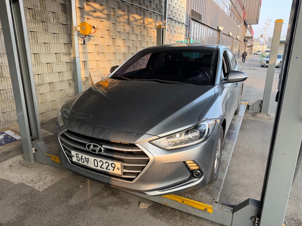 HYUNDAI Avante 2017 Gris - Importación desde Corea - HF Imports Iquique - Foto 1