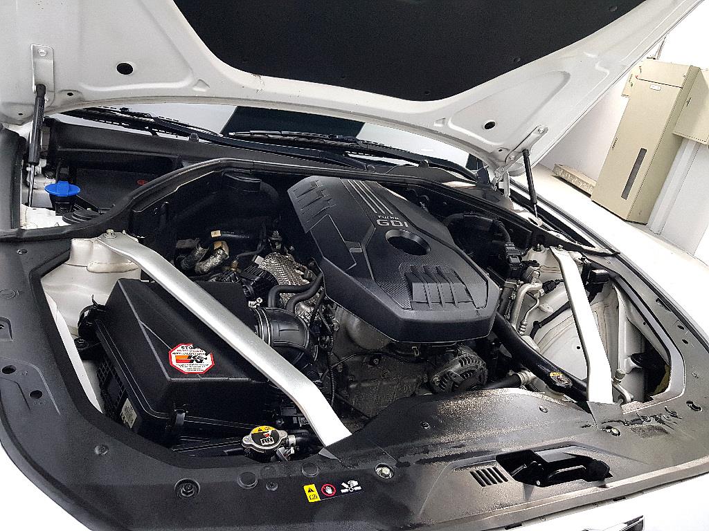 Genesis G70 - Vista 6