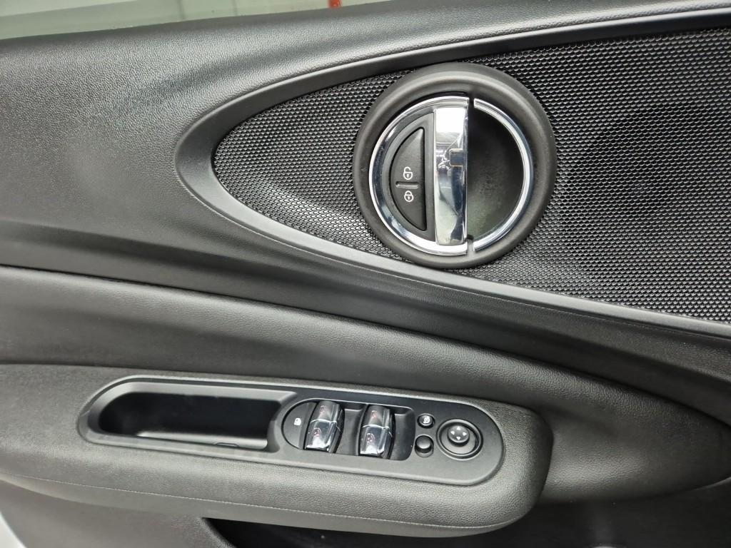 Mini Clubman 2021 Negro - Importación desde Corea - HF Imports Iquique - Foto 18