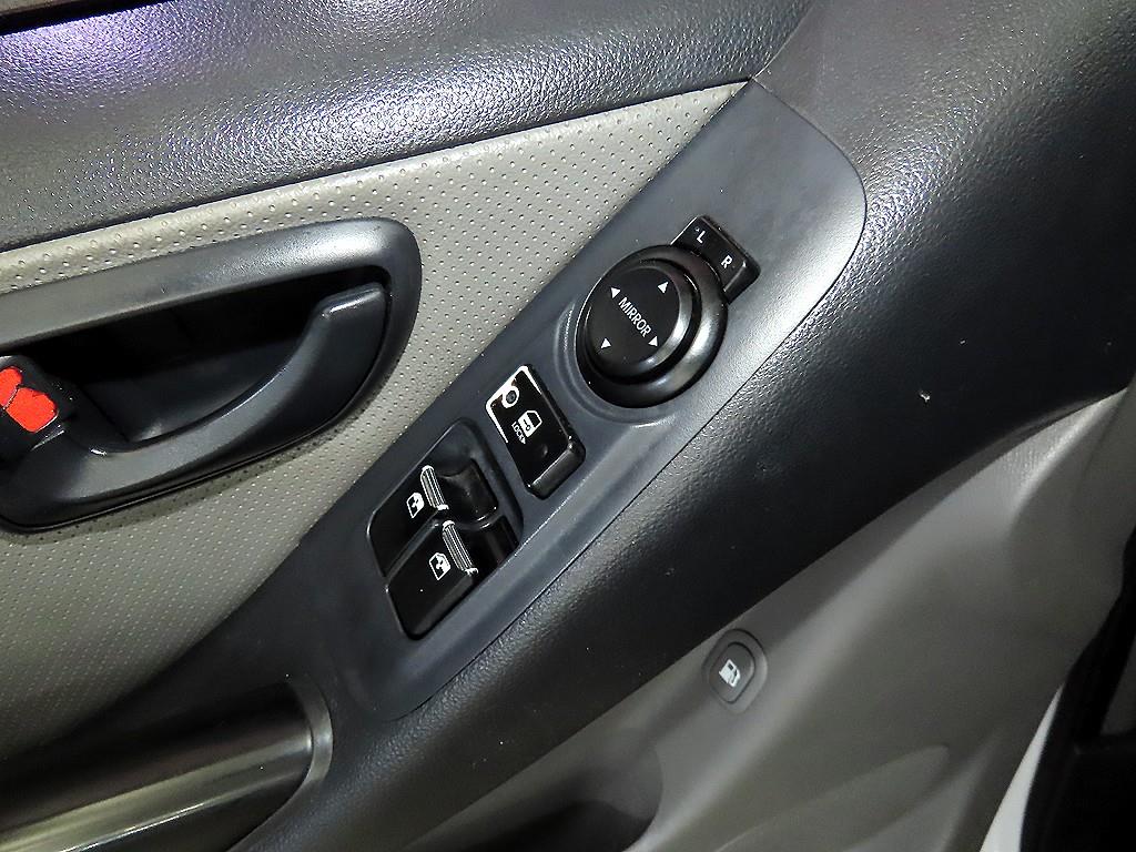 HYUNDAI Starex 2015 Blanco - Importación desde Corea - HF Imports Iquique - Foto 13