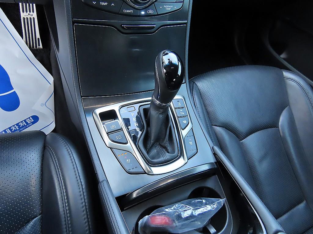 HYUNDAI Grandeur - Vista 10