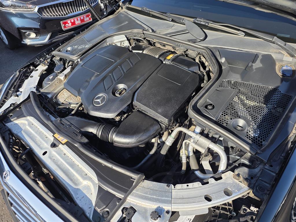 Mercedes Benz C Class - Vista 6