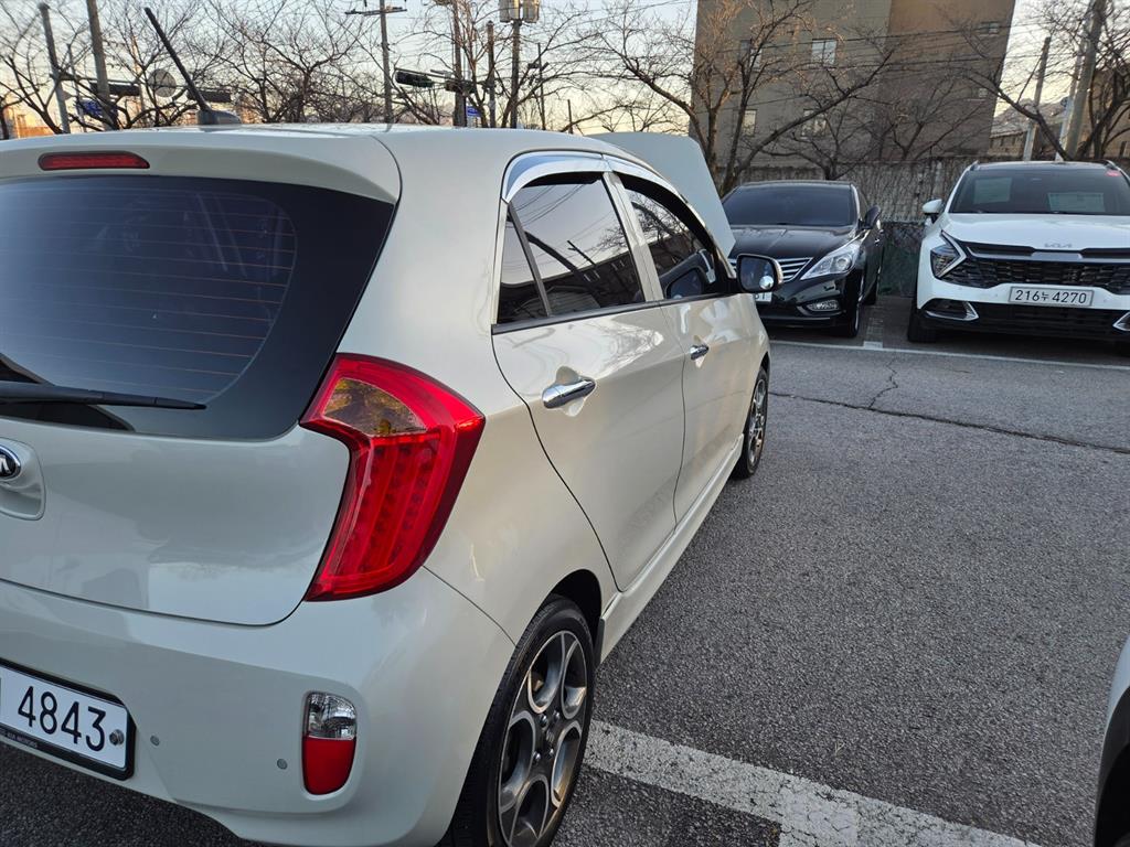 KIA Morning - Vista 4