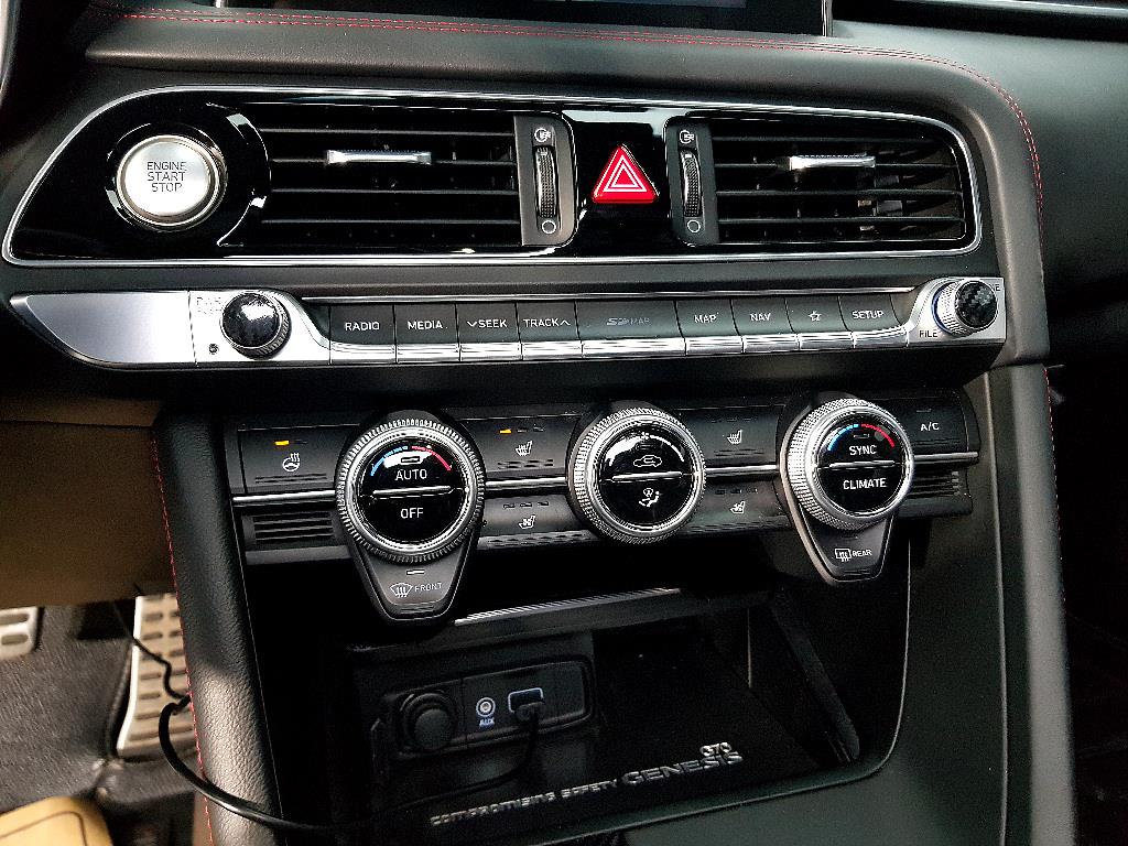 Genesis G70 - Vista 11