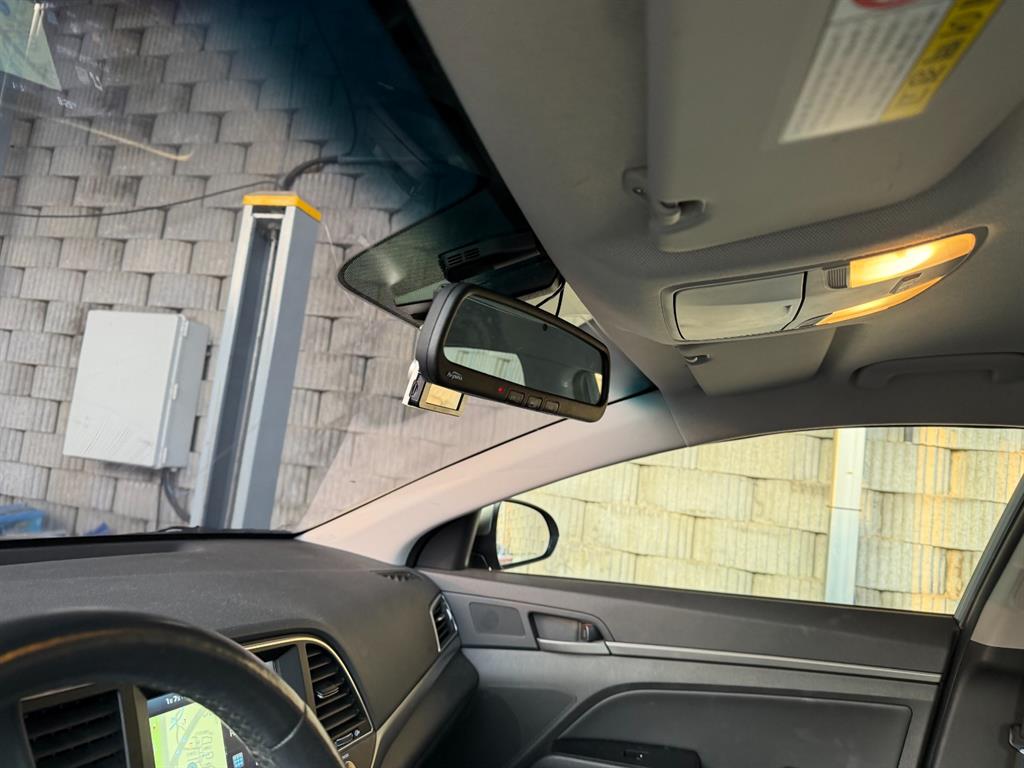 HYUNDAI Avante - Vista 6