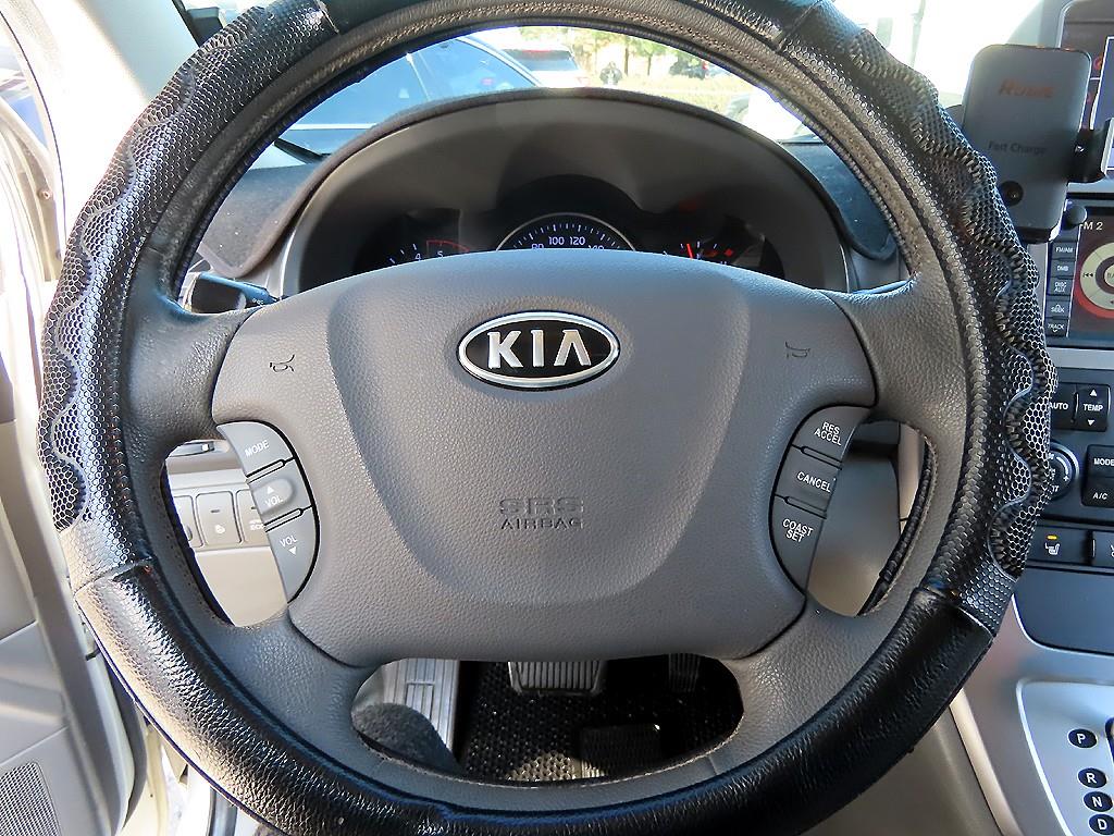 KIA Carnival - Vista 8