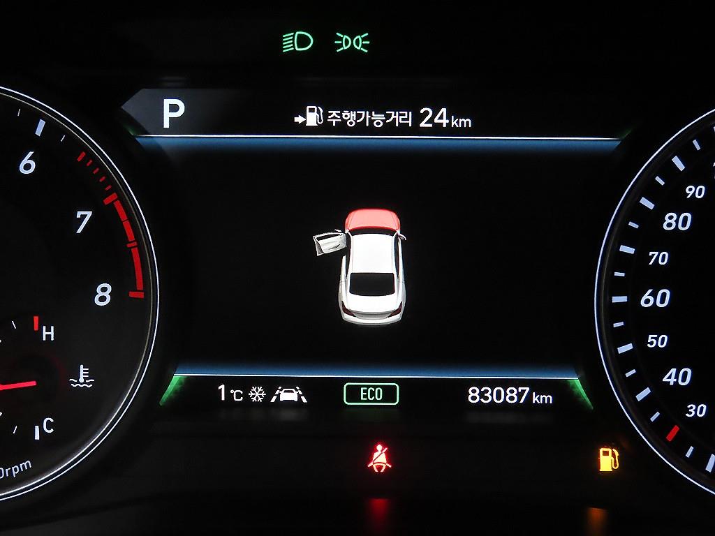 Genesis G70 - Vista 9