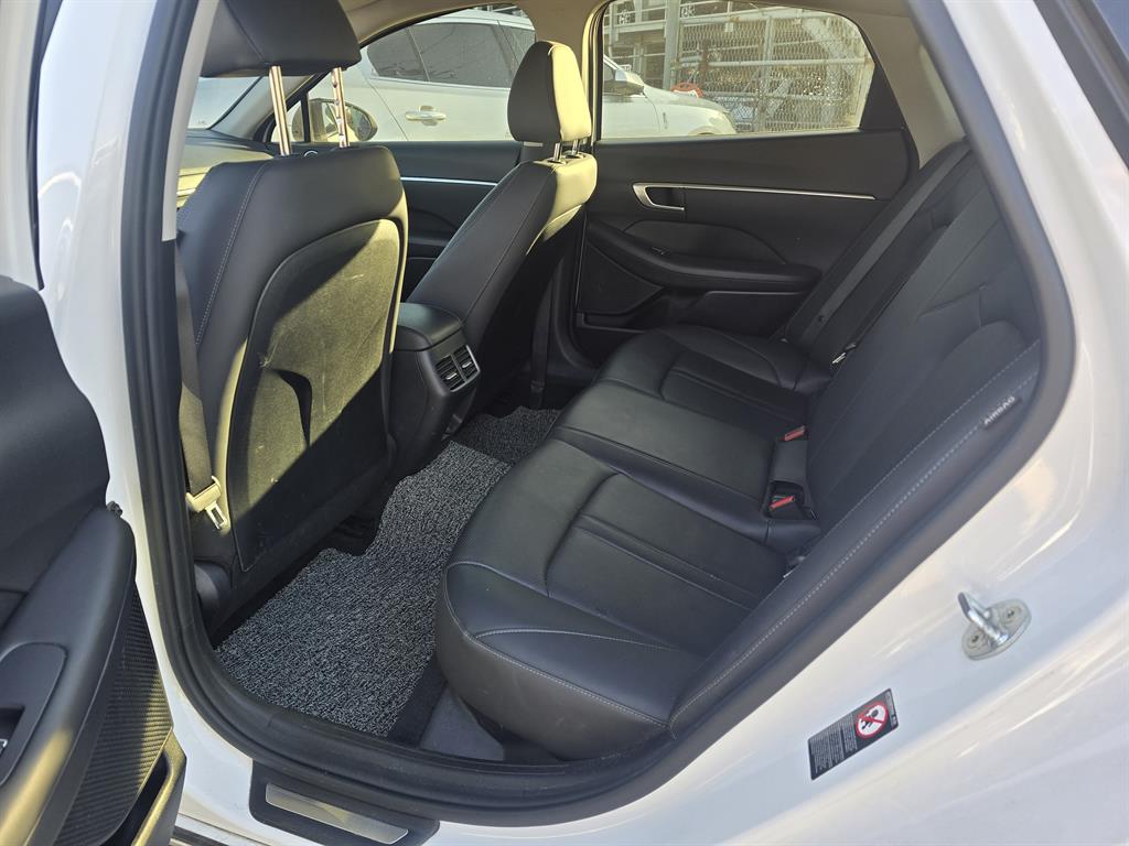 HYUNDAI Sonata - Vista 9