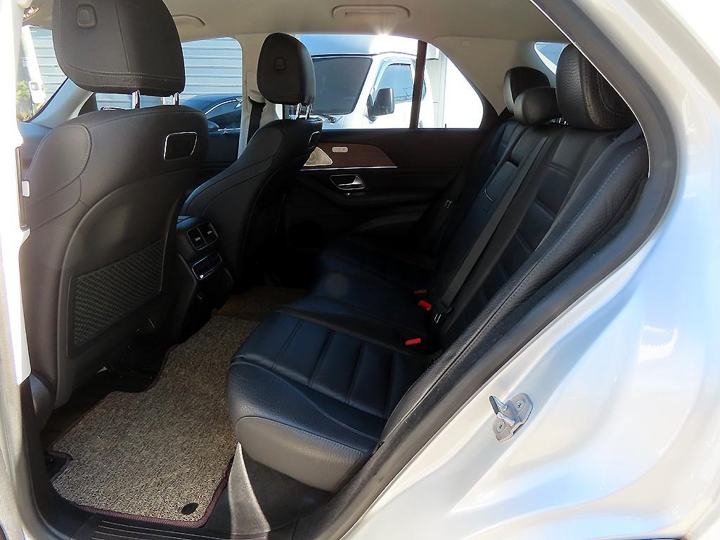 Mercedes Benz GLE Class - Vista 6