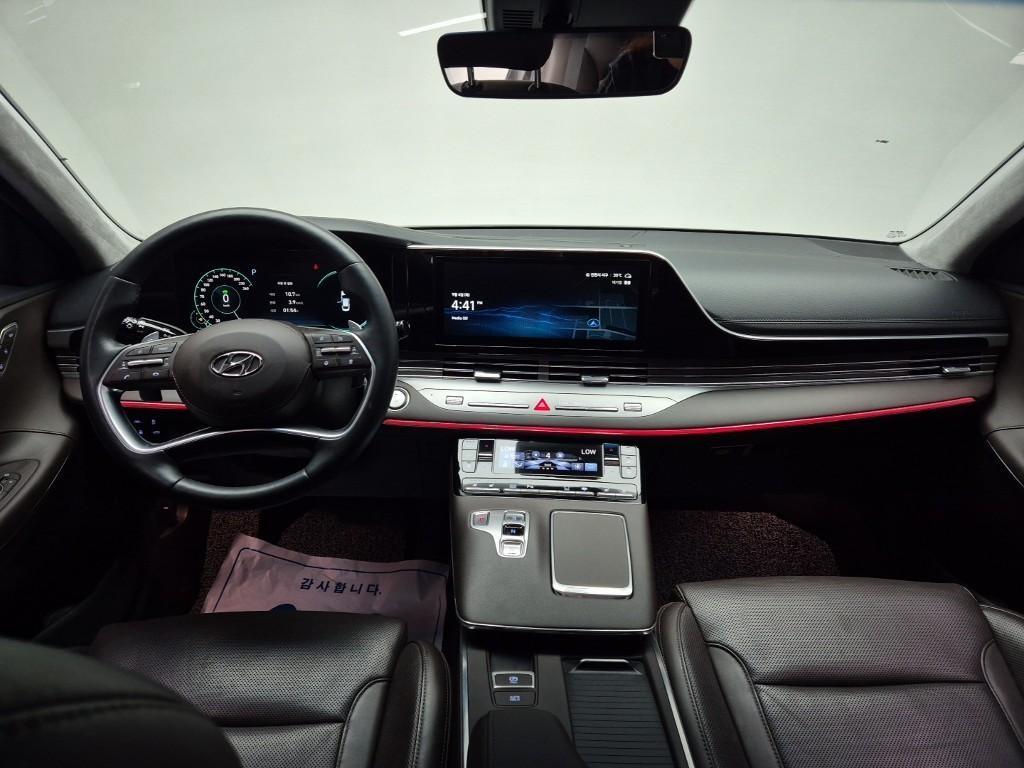 HYUNDAI Grandeur - Vista 7