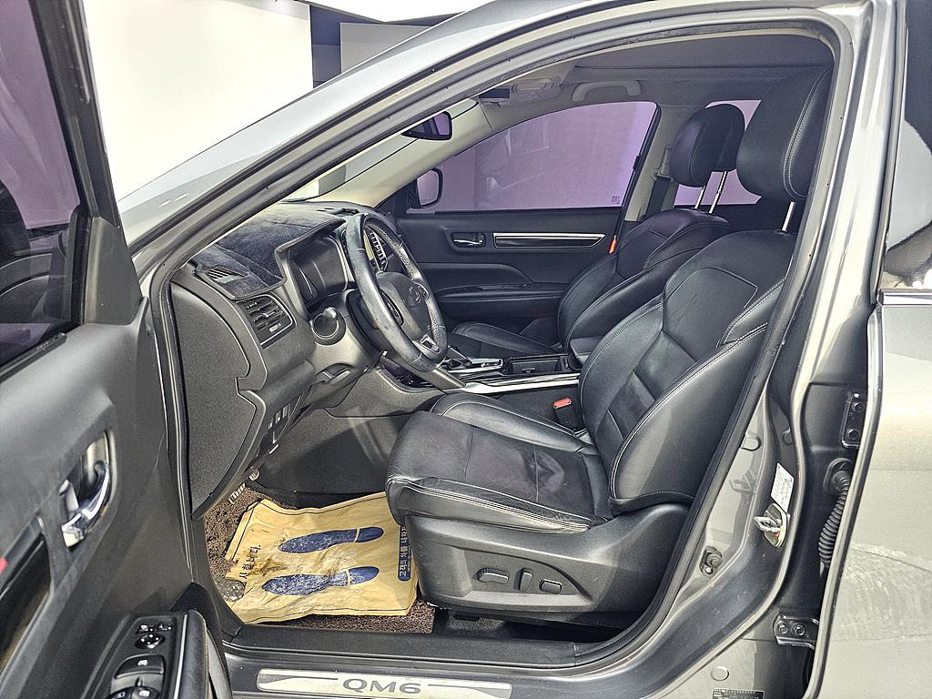 SAMSUNG QM6 - Vista 8