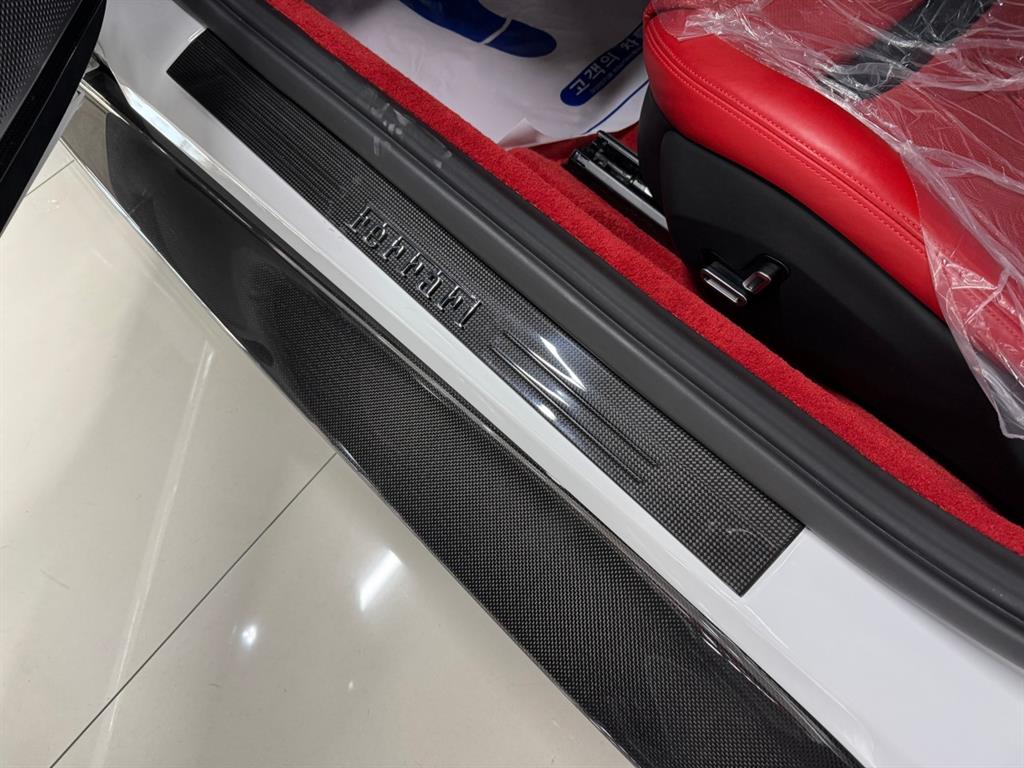 Ferrari roma 2021 Blanco - Importación desde Corea - HF Imports Iquique - Foto 14