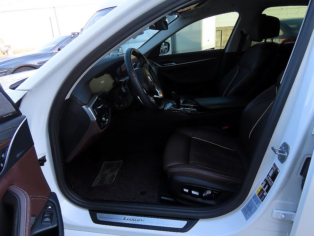 BMW 5 Series - Vista 5