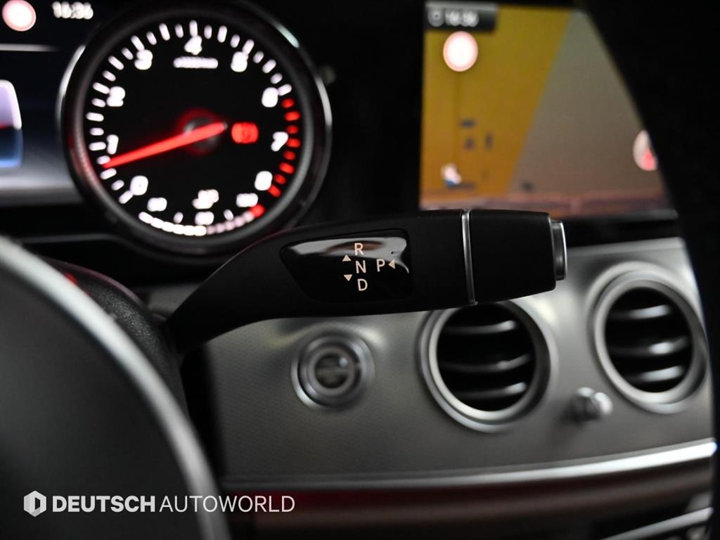 Mercedes Benz E class - Vista 9