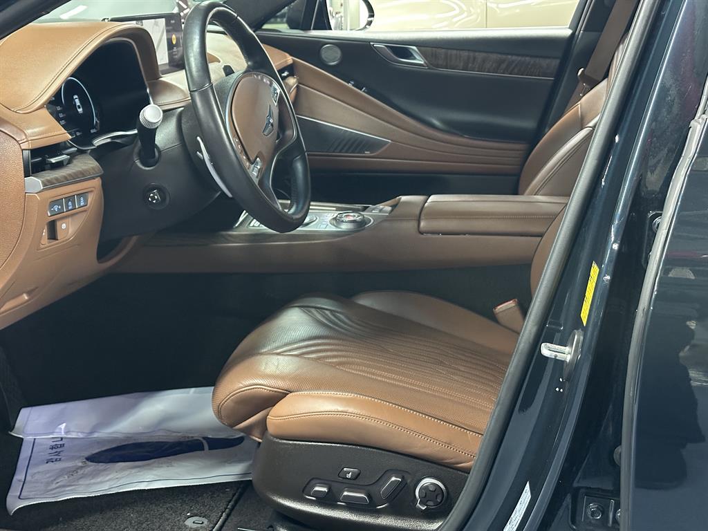 Genesis G80 - Vista 8