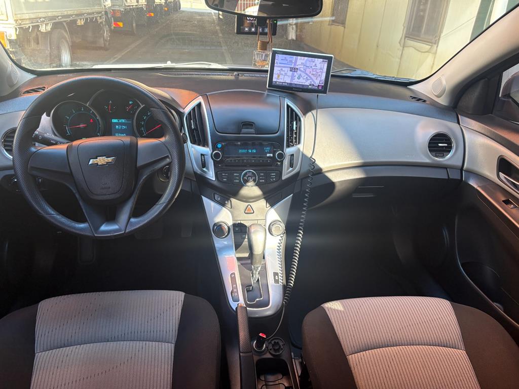 Chevrolet Cruise - Vista 5