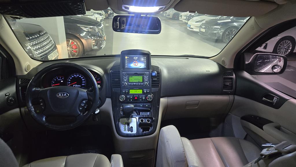 KIA Carnival - Vista 3